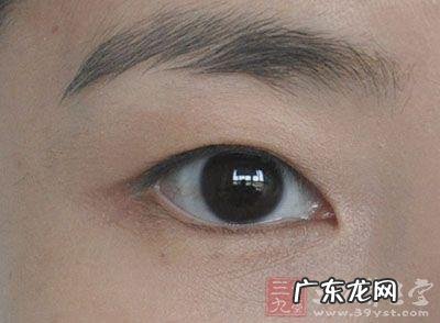 右下眼皮跳是什么预兆