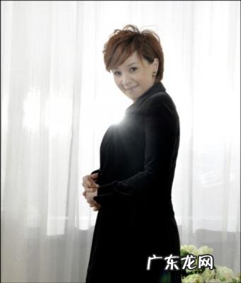 柯以敏跪下道歉视频