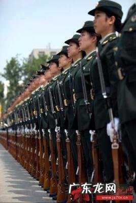 三军仪仗队图片