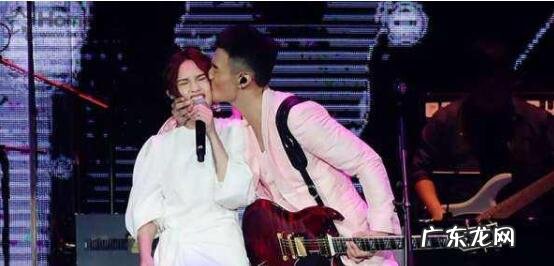 李荣浩首认恋情