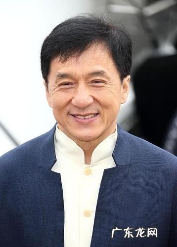 成龙真名叫什么