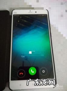 手机一闪一闪的黑屏是什么原因