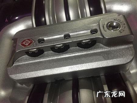 行李箱密码锁忘记了怎么办