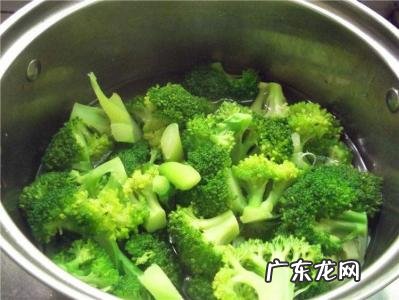 西兰花焯水几分钟能熟