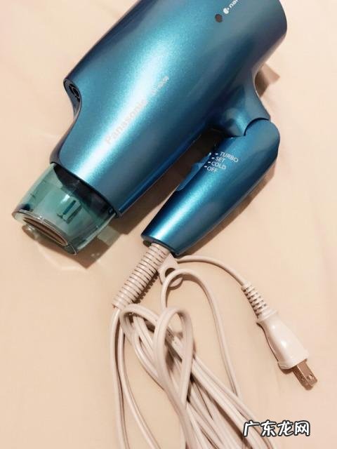 负离子电吹风