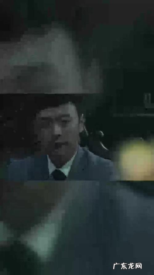 冠冕堂皇的意思