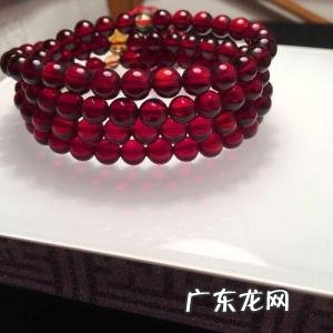 女人戴血珀的禁忌