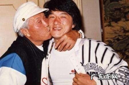 成龙儿子为什么姓房