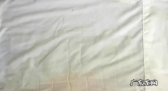白衣发黄发旧怎么样清洗,白衣服上的陈旧黄渍怎么洗