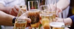 气泡酒会过期嘛 起泡酒过期了喝了会中毒吗